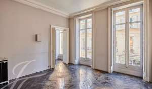 Sale Apartment Paris 1er