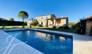 Sale Bastide Gordes