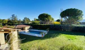 Sale Bastide Gordes