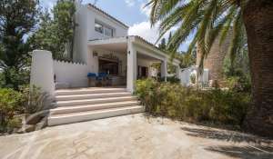 Seasonal rental House Cala Bou