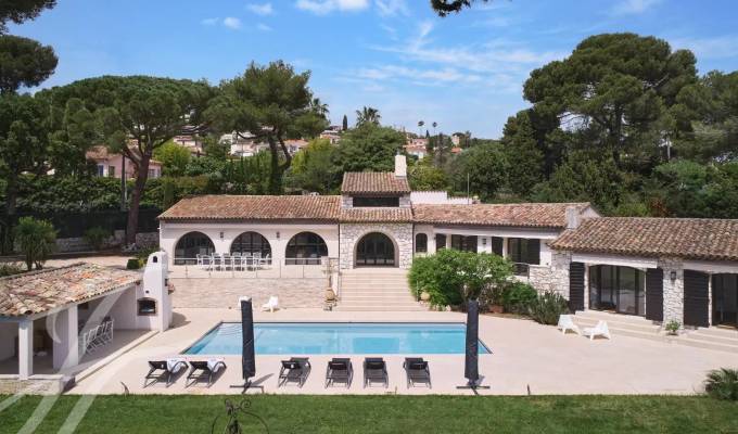 Seasonal rental Property Antibes