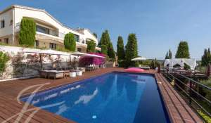 Seasonal rental Property Golfe-Juan