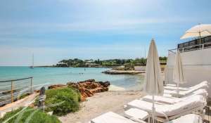 Seasonal rental Villa Antibes