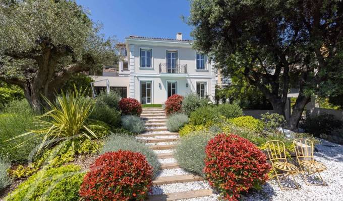 Seasonal rental Villa Beaulieu-sur-Mer