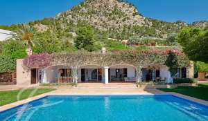 Seasonal rental Villa Es Cubells