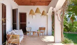 Seasonal rental Villa Es Cubells