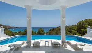 Seasonal rental Villa Port Roig